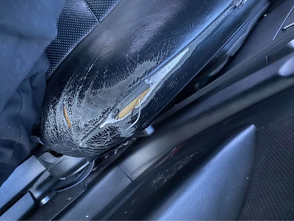 2010 Hyundai Genesis Coupe - Image 9 of 11
