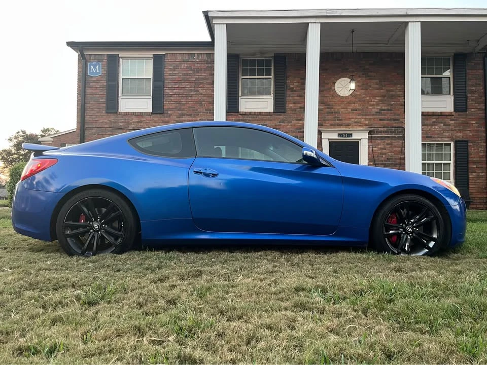 2010 Hyundai Genesis Coupe - Image 2 of 15