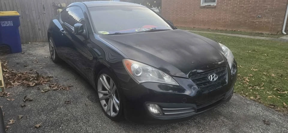 2010 Hyundai Genesis Coupe - Image 4 of 4