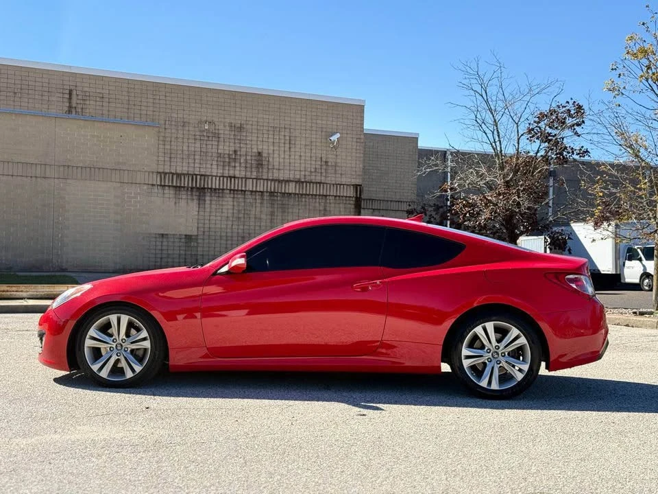 2010 Hyundai Genesis Coupe - Image 6 of 12