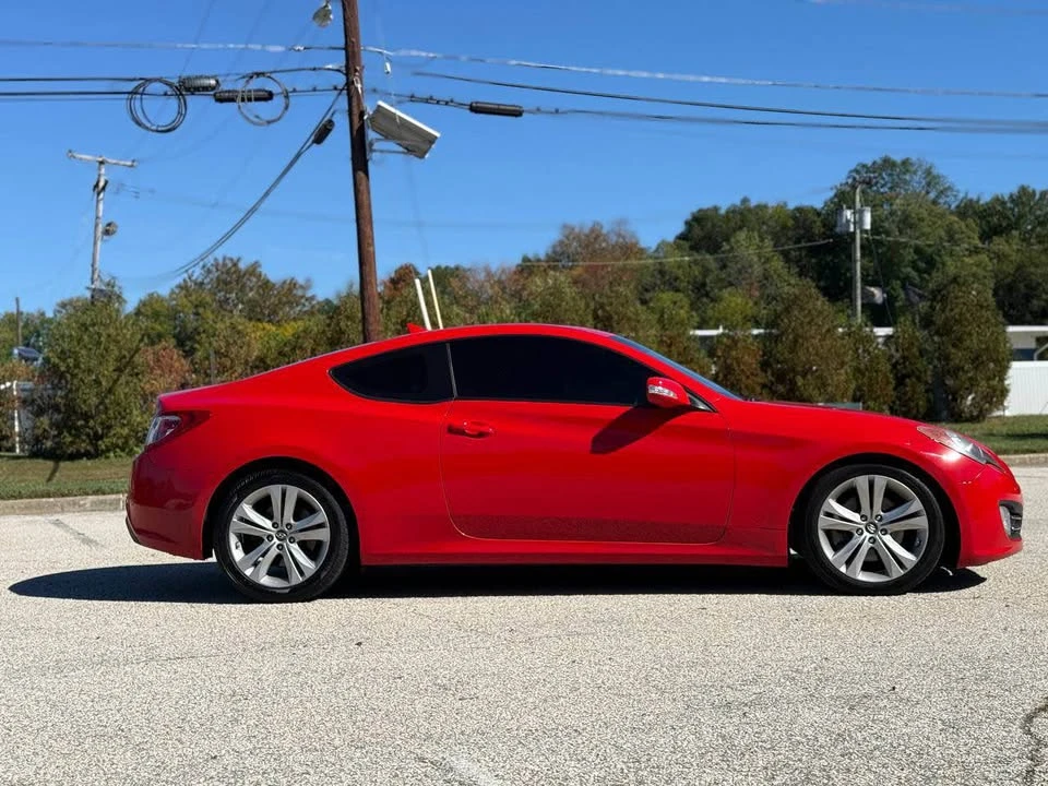 2010 Hyundai Genesis Coupe - Image 3 of 12