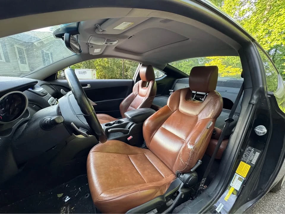 2010 Hyundai Genesis Coupe - Image 7 of 10