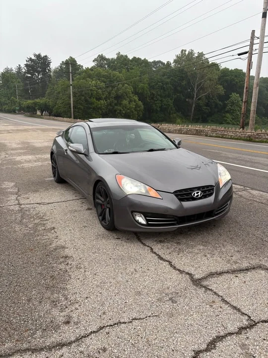 2010 Hyundai Genesis Coupe - Image 5 of 11