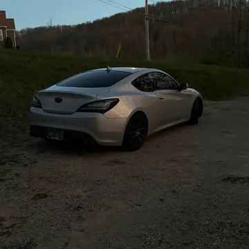 2010 Hyundai Genesis Coupe 3.8 Grand Touring