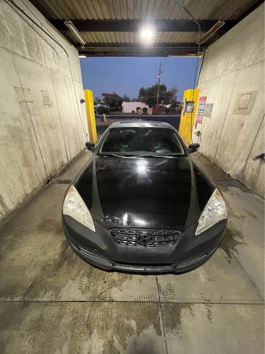 2010 Hyundai Genesis Coupe - Image 2 of 7