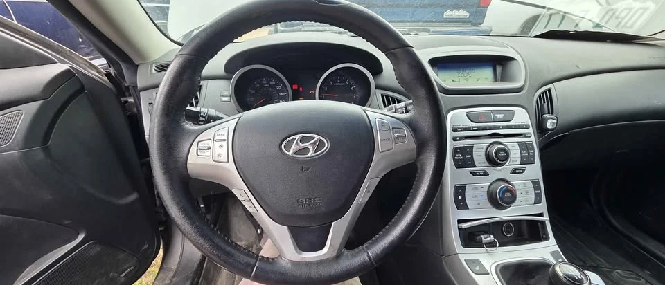 2010 Hyundai Genesis Coupe - Image 3 of 3