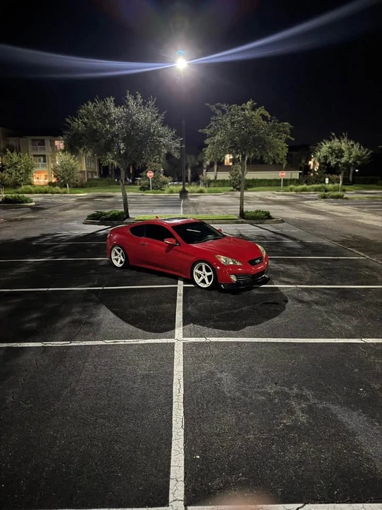 2010 Hyundai Genesis Coupe - Image 7 of 8