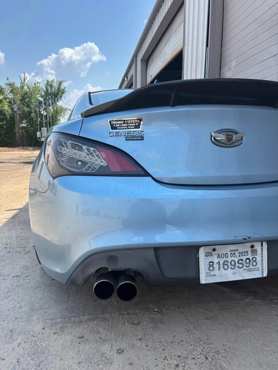 2010 Hyundai Genesis Coupe - Image 6 of 10