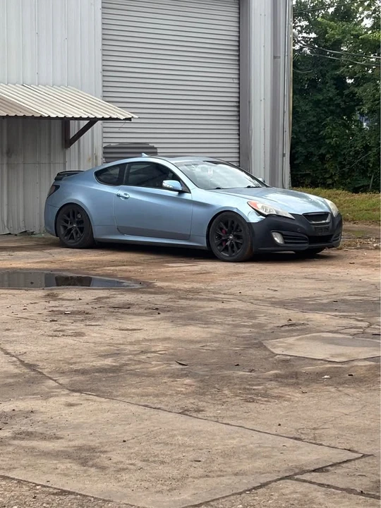 2010 Hyundai Genesis Coupe - Image 4 of 10