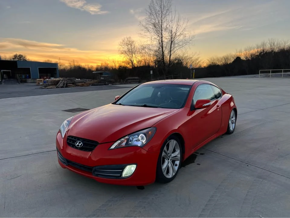 2010 Hyundai Genesis Coupe - Image 8 of 8