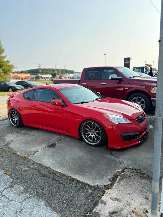 2010 Hyundai Genesis Coupe - Image 6 of 6