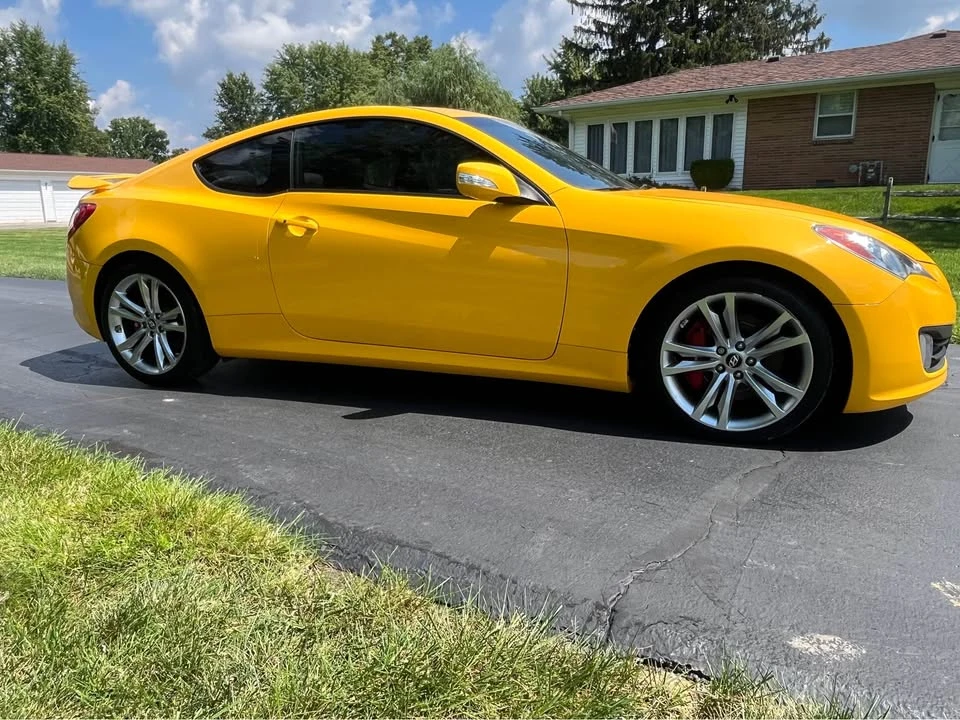 2010 Hyundai Genesis Coupe - Image 2 of 20