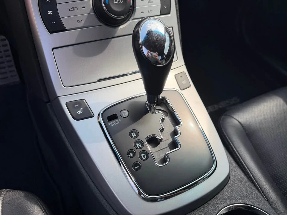 2010 Hyundai Genesis Coupe - Image 14 of 17