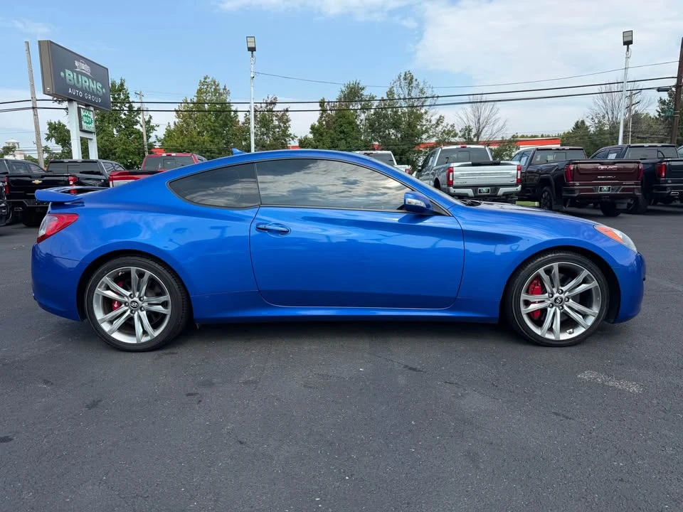 2010 Hyundai Genesis Coupe - Image 2 of 17