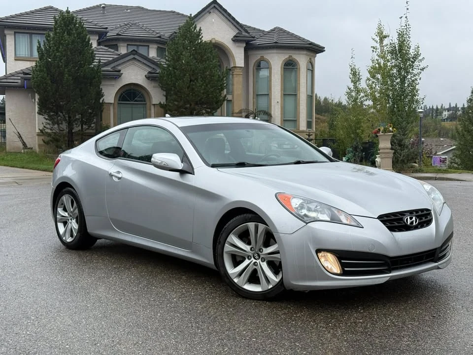 2010 Hyundai Genesis Coupe - Image 2 of 8