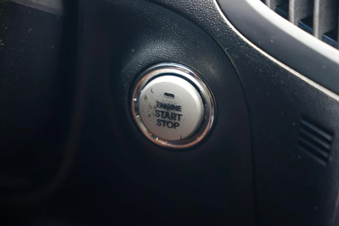 2010 Hyundai Genesis Coupe - Image 30 of 31