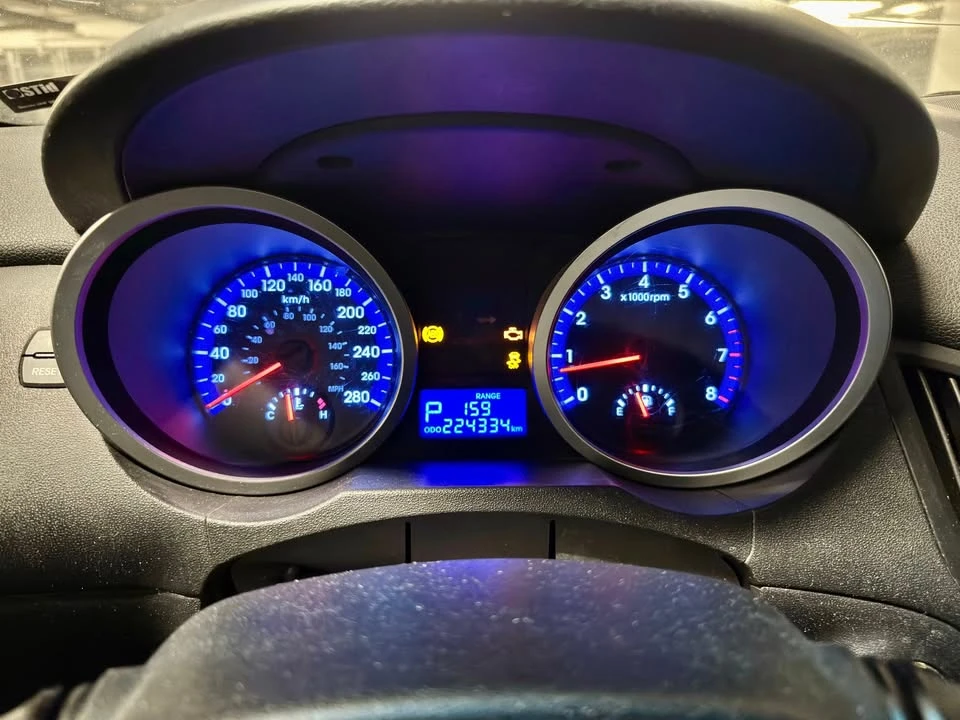2010 Hyundai Genesis Coupe - Image 2 of 9
