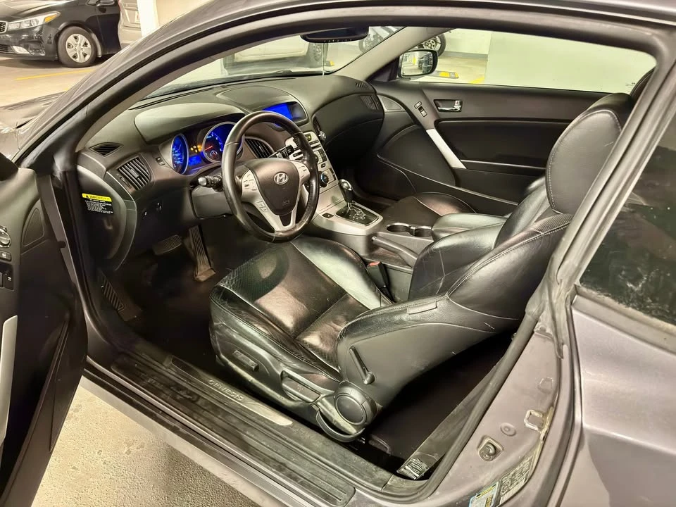 2010 Hyundai Genesis Coupe - Image 7 of 9