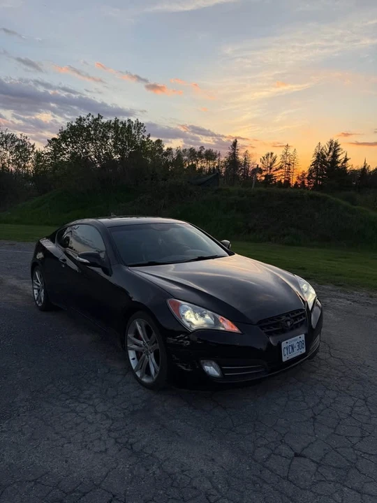 2010 Hyundai Genesis Coupe - Image 4 of 7