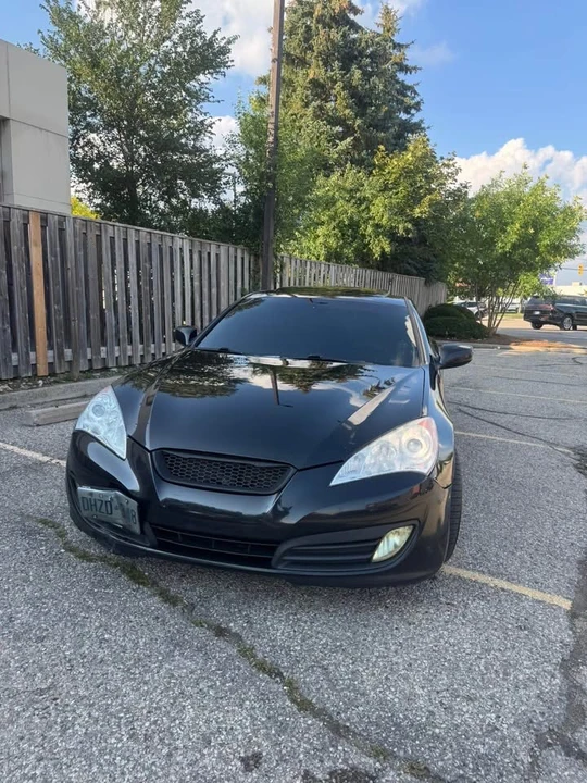 2010 Hyundai Genesis Coupe - Image 14 of 19