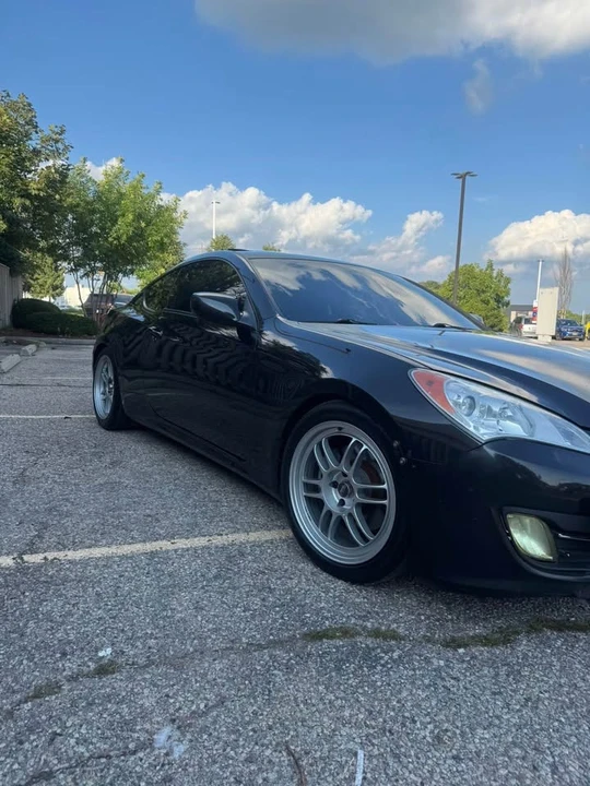 2010 Hyundai Genesis Coupe - Image 16 of 19