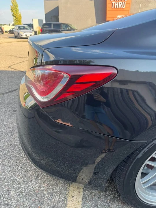 2010 Hyundai Genesis Coupe - Image 12 of 19
