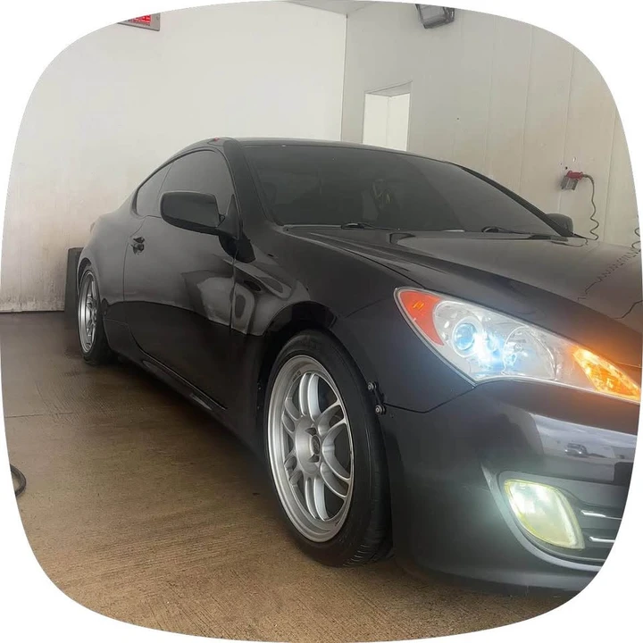 2010 Hyundai Genesis Coupe - Image 18 of 19