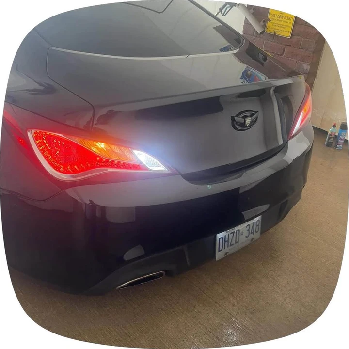 2010 Hyundai Genesis Coupe - Image 17 of 19