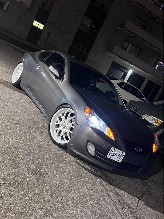 2010 Hyundai Genesis Coupe - Image 3 of 7