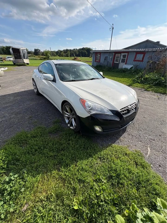 2010 Hyundai Genesis Coupe - Image 2 of 6
