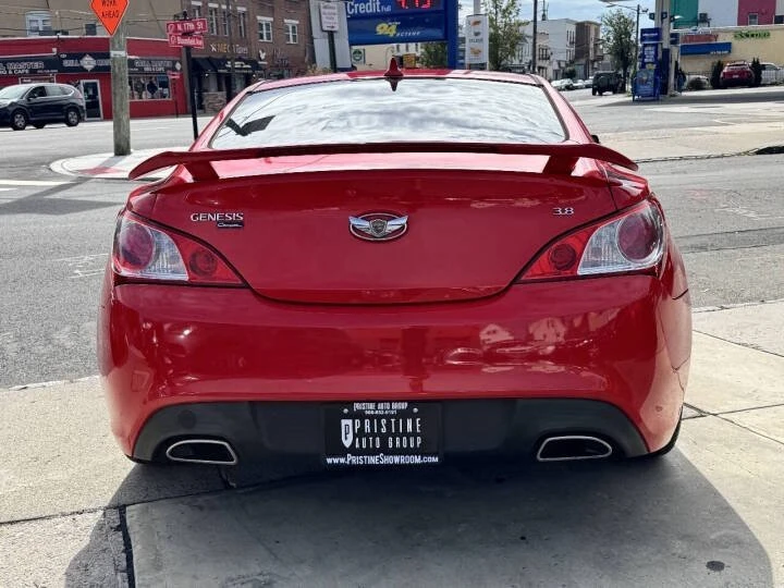 2010 Hyundai Genesis Coupe - Image 4 of 17