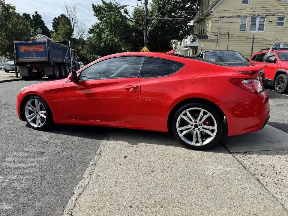 2010 Hyundai Genesis Coupe - Image 11 of 20
