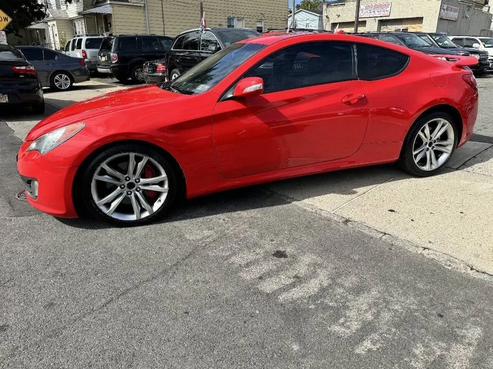 2010 Hyundai Genesis Coupe - Image 16 of 20