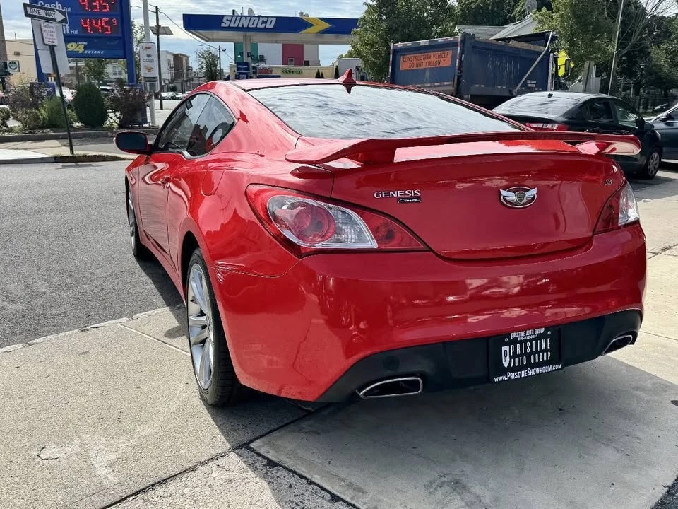 2010 Hyundai Genesis Coupe - Image 8 of 20