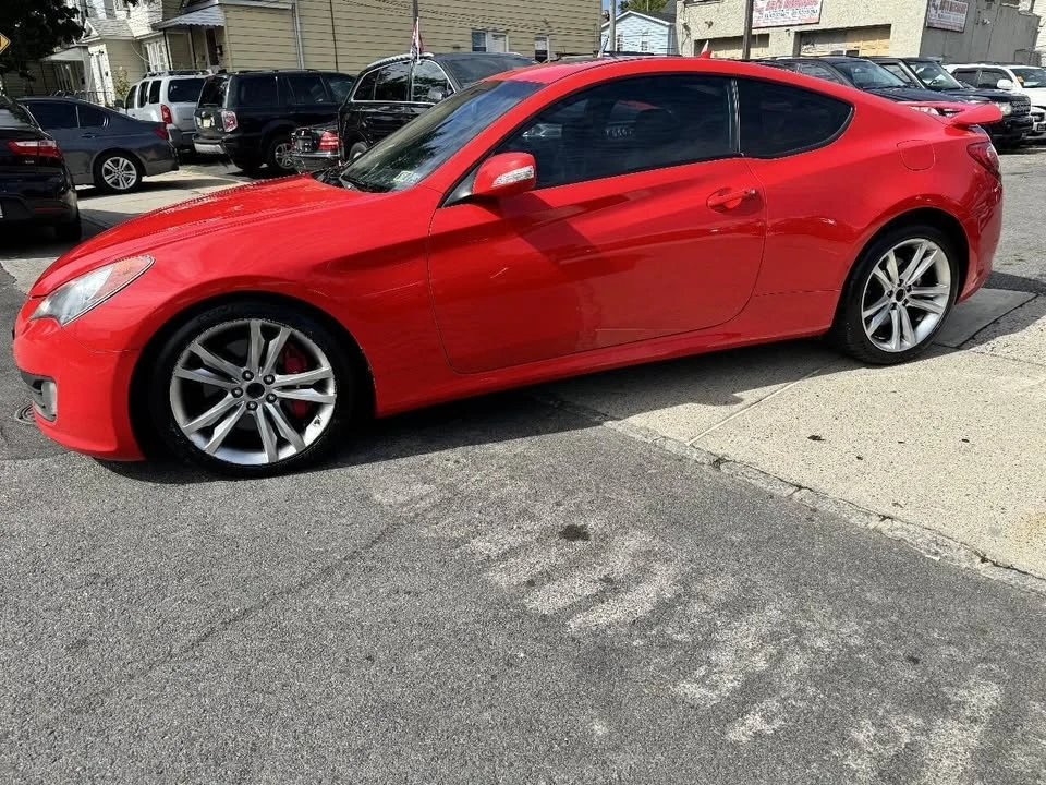 2010 Hyundai Genesis Coupe - Image 17 of 20