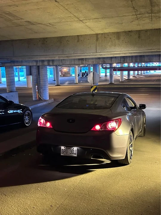 2010 Hyundai Genesis Coupe - Image 4 of 5