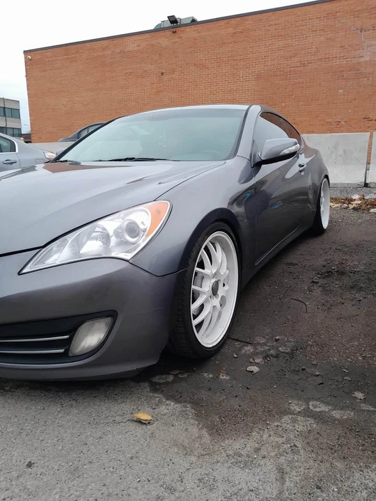 2010 Hyundai Genesis Coupe - Image 2 of 7
