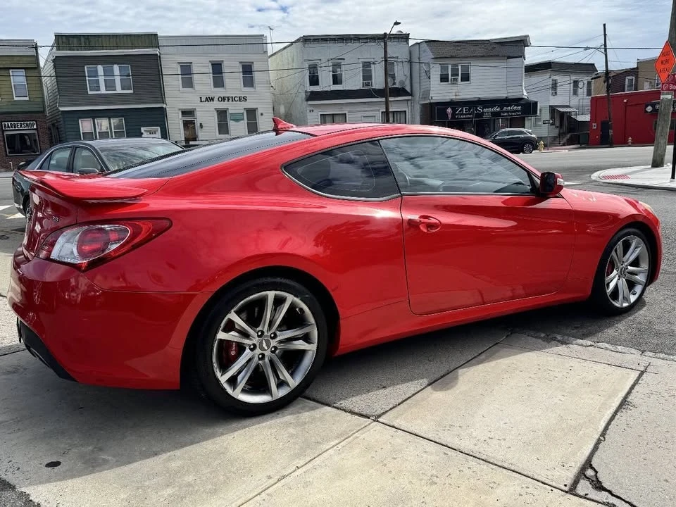2010 Hyundai Genesis Coupe - Image 2 of 20
