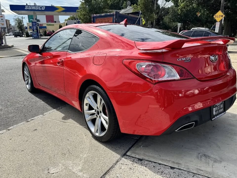 2010 Hyundai Genesis Coupe - Image 13 of 20