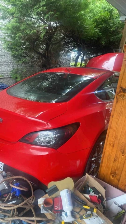 2010 Hyundai Genesis Coupe - Image 14 of 16