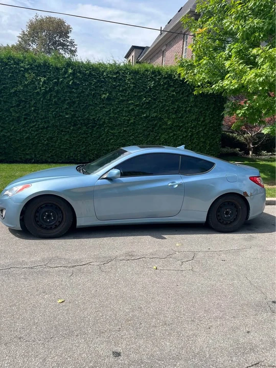 2010 Hyundai Genesis Coupe - Image 2 of 14