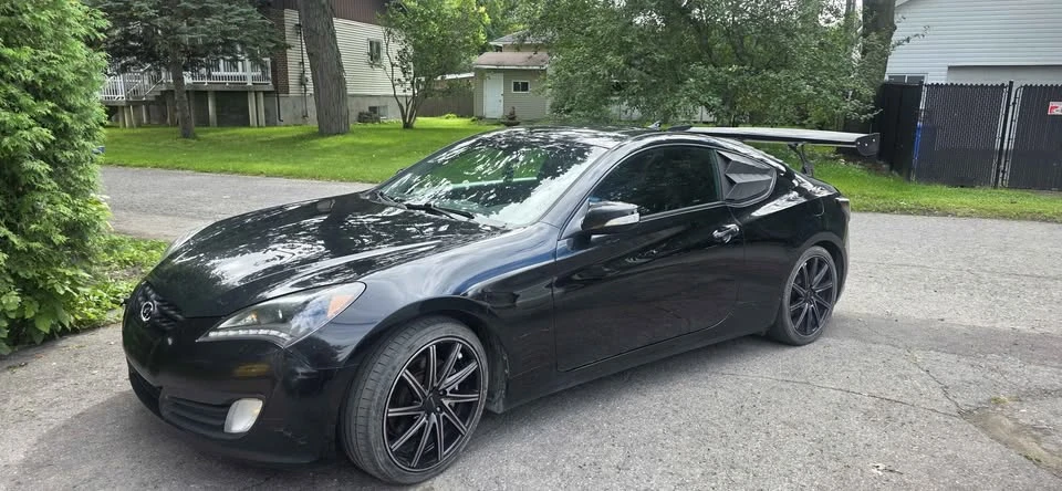 2010 Hyundai Genesis Coupe - Image 3 of 12