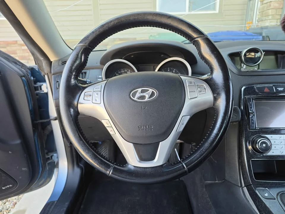 2010 Hyundai Genesis Coupe - Image 2 of 12