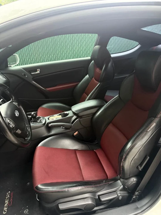 2010 Hyundai Genesis Coupe - Image 3 of 6