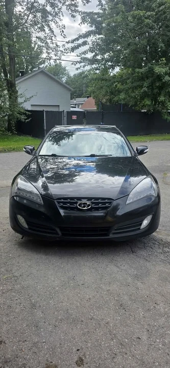 2010 Hyundai Genesis Coupe - Image 6 of 12