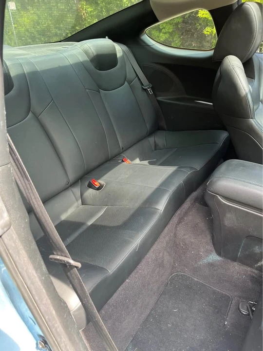2010 Hyundai Genesis Coupe - Image 10 of 14