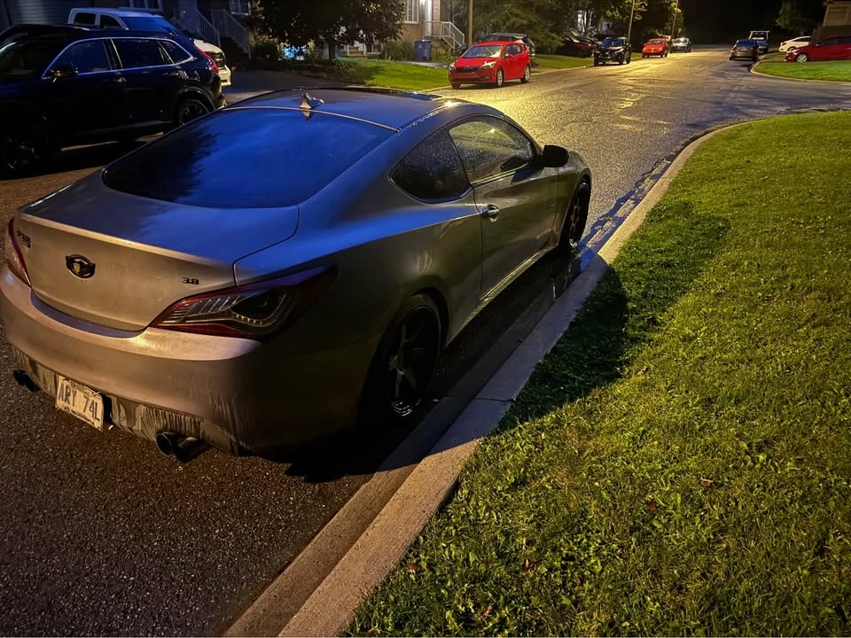 2010 Hyundai Genesis Coupe - Image 3 of 5