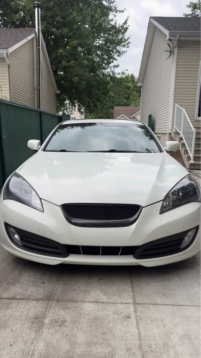 2010 Hyundai Genesis Coupe - Image 4 of 6