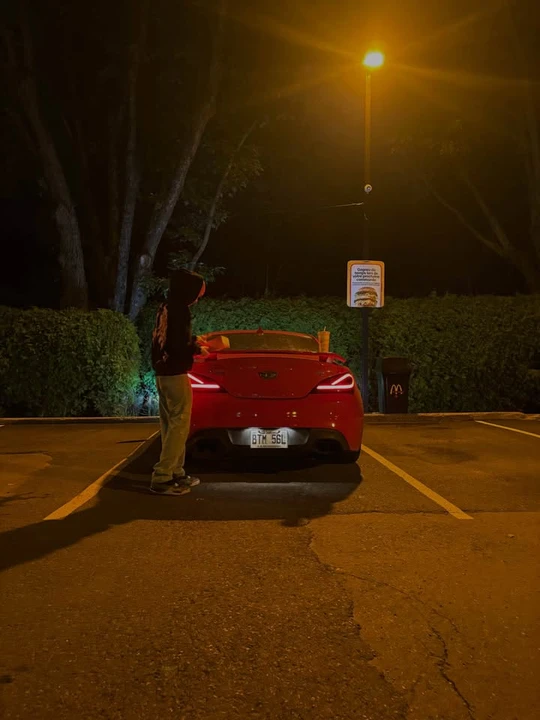 2010 Hyundai Genesis Coupe - Image 3 of 7