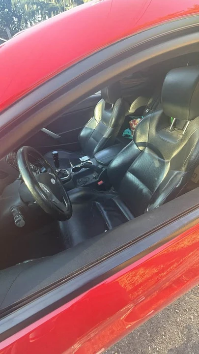 2010 Hyundai Genesis Coupe - Image 7 of 12